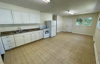 3 beds, 2 baths, $1,395