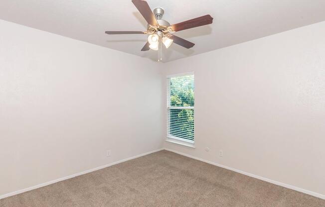 2 beds, 1.5 baths, 890 sqft, $1,309