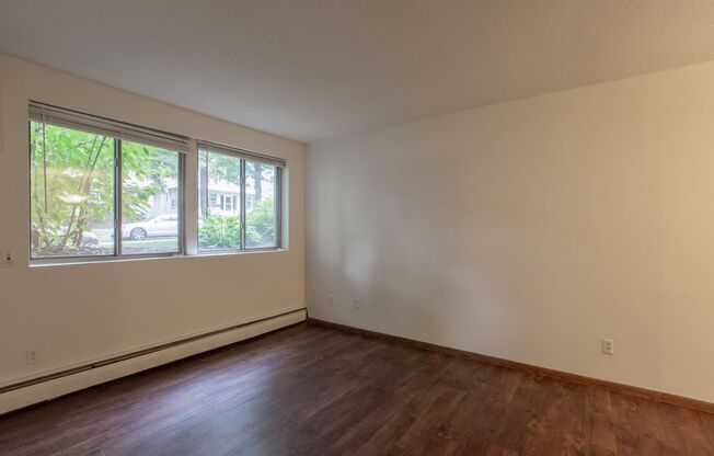 Studio, 1 bath, 300 sqft, $859, Unit 305