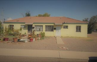 NICE AND AFFORDABLE 2 BEDROOM 1 BATH DUPLEX IN PHOENIX