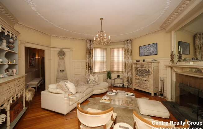 306 Commonwealth Ave.