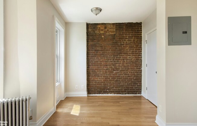 418 MACON ST