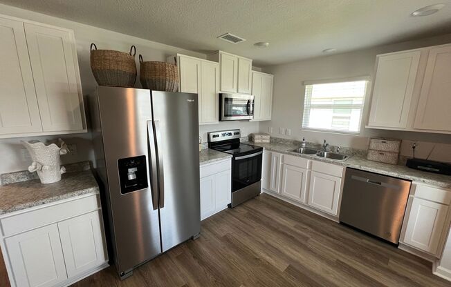 Practically Brand New 3/2 Milton Gem !!
