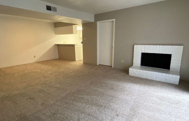 2 beds, 2 baths, 1,003 sqft, $1,050, Unit 2701
