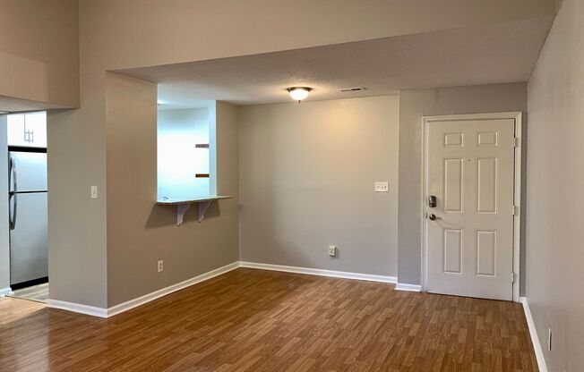 2bd/2ba Condo in South Durham, Only One Mile Away From Southpoint Mall!