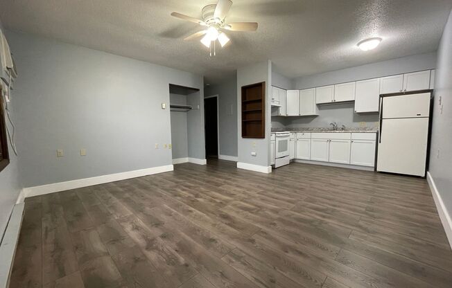 1 bed, 1 bath, 585 sqft, $475, Unit Unit 2C