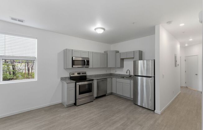 2 beds, 1.5 baths, 850 sqft, $1,299, Unit C3