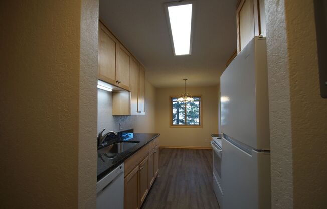 2 beds, 1.5 baths, $1,798, Unit 205