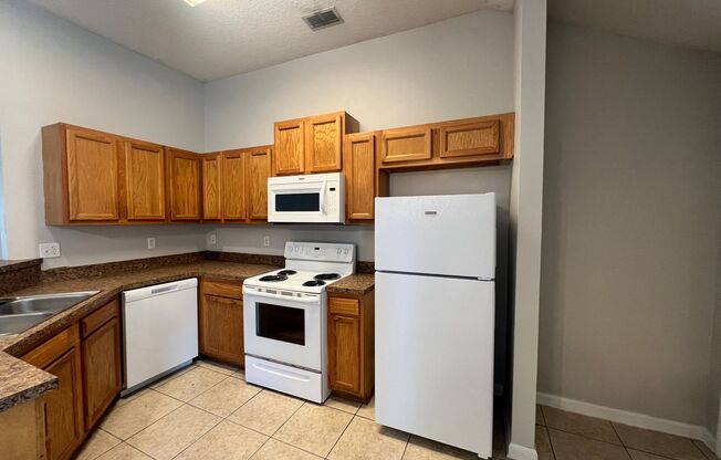 3 beds, 2 baths, $1,500