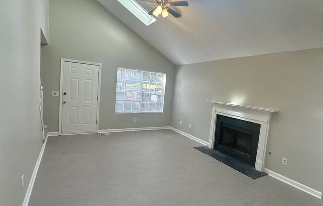 3BR/3BA Duplex in Sought-After Kennesaw Area!