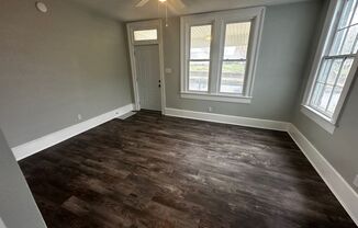 3 beds, 1 bath, $1,300