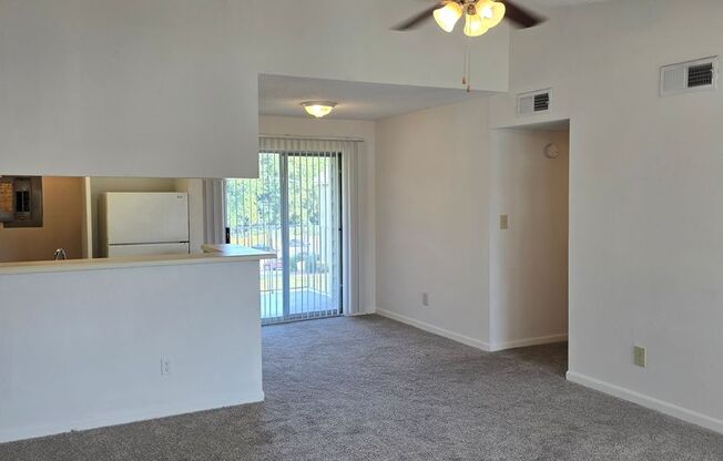 1 bed, 1 bath, 696 sqft, $815, Unit PG 0836