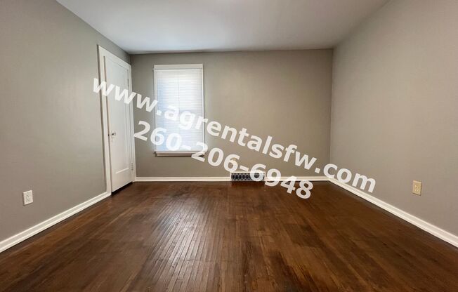 2 beds, 1 bath, 1,040 sqft, $950, Unit #1