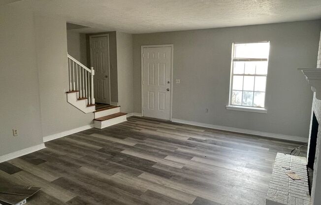 2 Bedroom Townhome in NE Jackson!