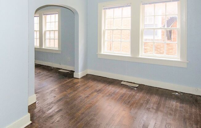 SUPER CUTE HISTORICAL PROPERTY! AFFORDABLE AND COZY