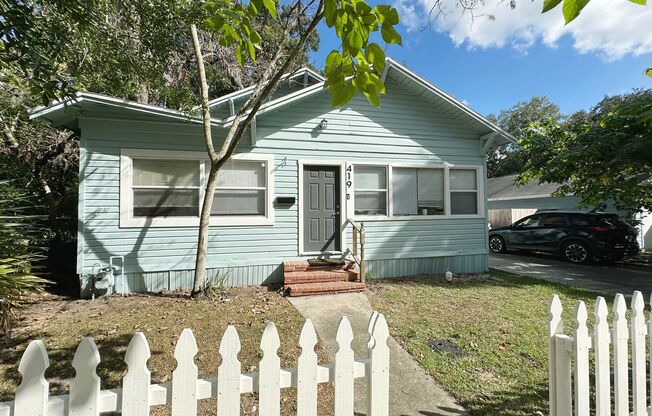 3 Bedroom, 2 Bath Historic House Near UF!