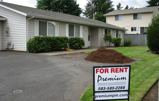 Quiet Two Bedroom Duplex in South Salem