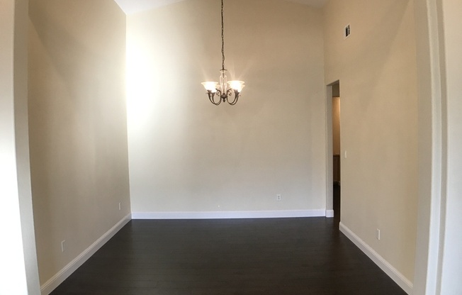 Gorgeous NW Home 4 Bed/3 Bath $2,800 Deposit & 2,800 Rent
