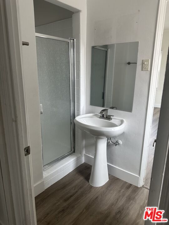 8415 4 ST