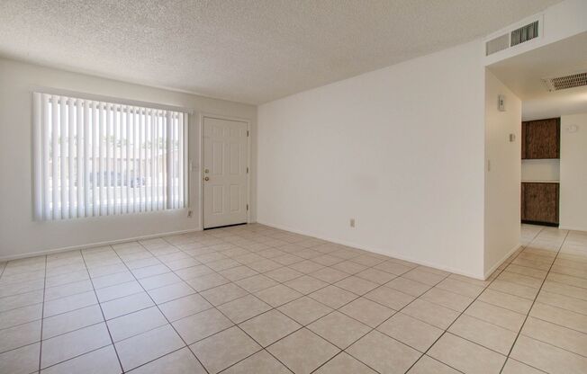 3 beds, 2 baths, $2,300