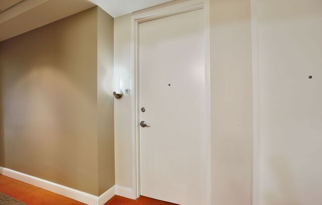 Modern 1/1 Condo in the Heart of Orlando – Stylish Urban Living at 101 Eola!