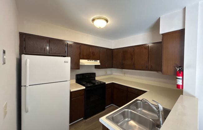 2 beds, 2 baths, $1,350