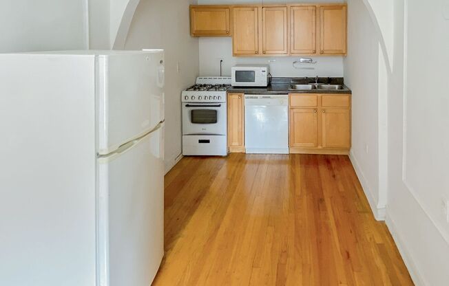 Studio, 1 bath, 437 sqft, $1,695, Unit 432-211