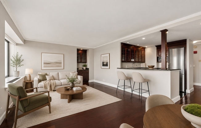 1 bed, 1 bath, 880 sqft, $4,200, Unit 15E