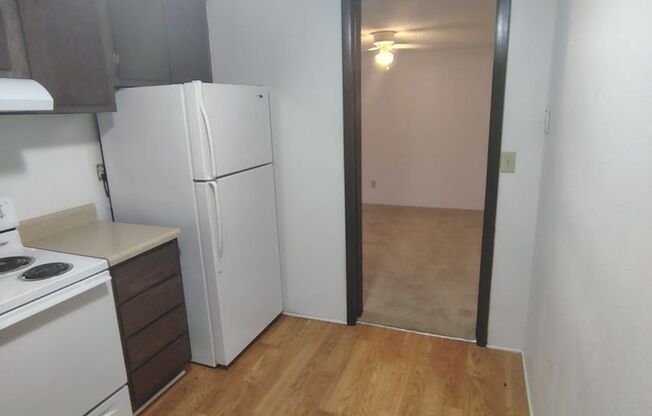 2 beds, 1 bath, 864 sqft, $1,065, Unit Unit 02