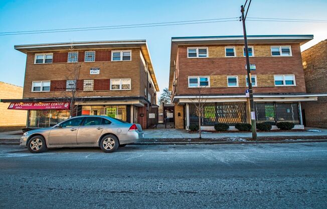 2045 E 75th