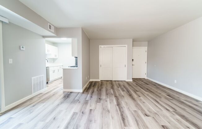 1 bed, 1 bath, 678 sqft, $1,395, Unit 103