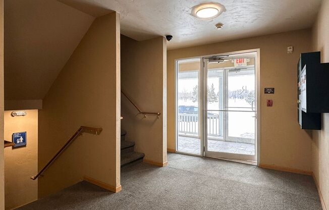 2 beds, 1 bath, 725 sqft, $1,099, Unit 1645-14