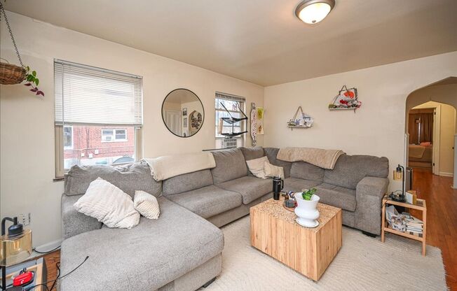 1 bed, 1 bath, $1,075, Unit 2361 3