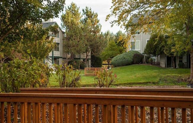 Courtyard With Green Space at Edgewater Apartments, Boise