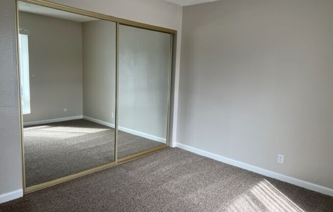 1 bed, 1 bath, 704 sqft, $1,425, Unit 20
