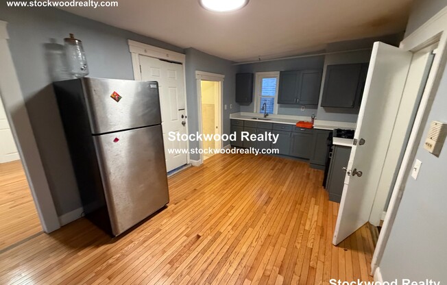 73 MAVERICK SQ