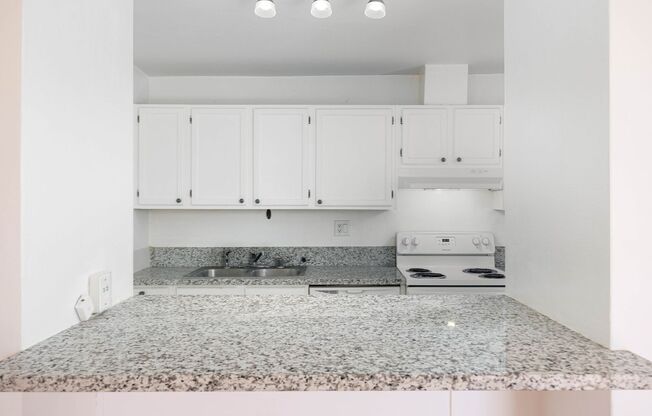 Pacific Isles - Point Loma Renovated Condo- Gated Community, Some Utilities Included, Parking, and ALL the Amenities!!