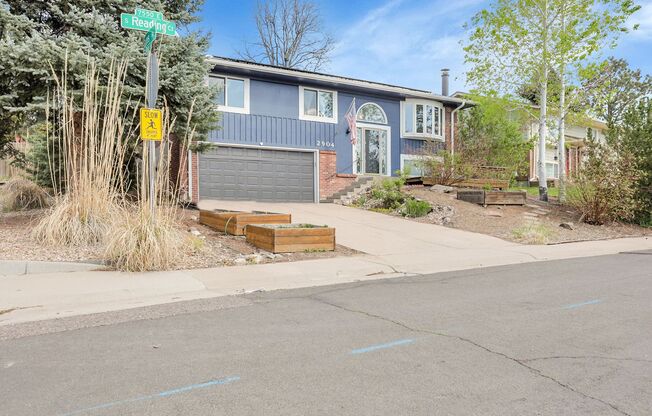 3 bedroom, 3 bathroom home with 2 car garage