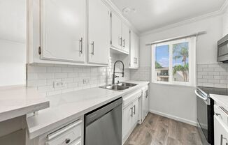 Spacious and Extensively Upgraded 1 Bedroom 1 Bath Condo in Fullerton