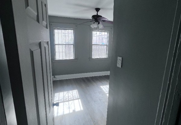 5850 1/2 ESTRELLA AVE