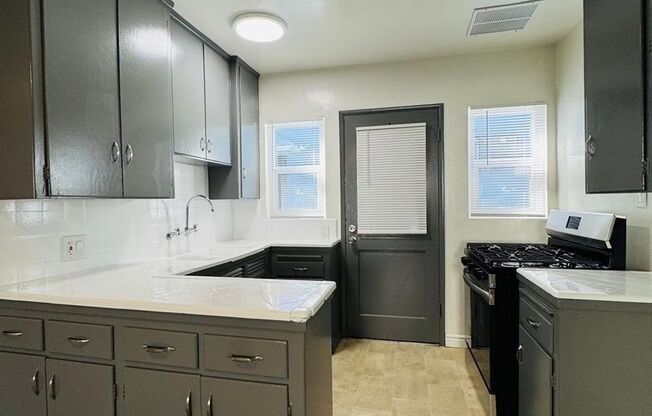 1 bed, 1 bath, 625 sqft, $1,775