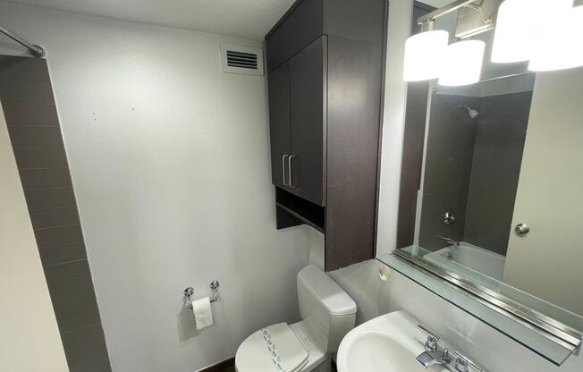 2 beds, 2 baths, $1,895, Unit APARTMENT 3D