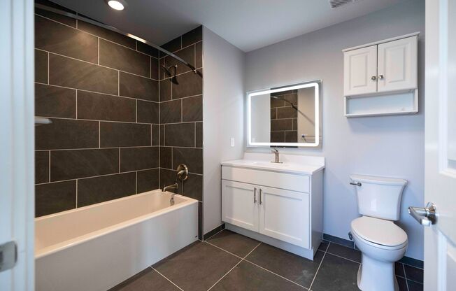 Studio, 1 bath, 669 sqft, $2,123, Unit 316