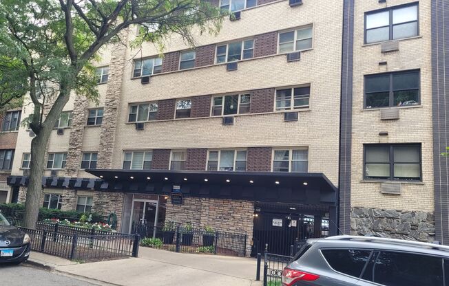 Studio, 1 bath, $1,375, Unit 535-356