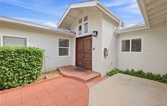 5 beds, 3.5 baths, 2,914 sqft, $5,500