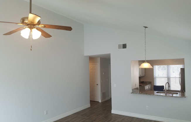 Beautiful Renovated 2-Bedroom, 2-Bathroom Home in Apopka