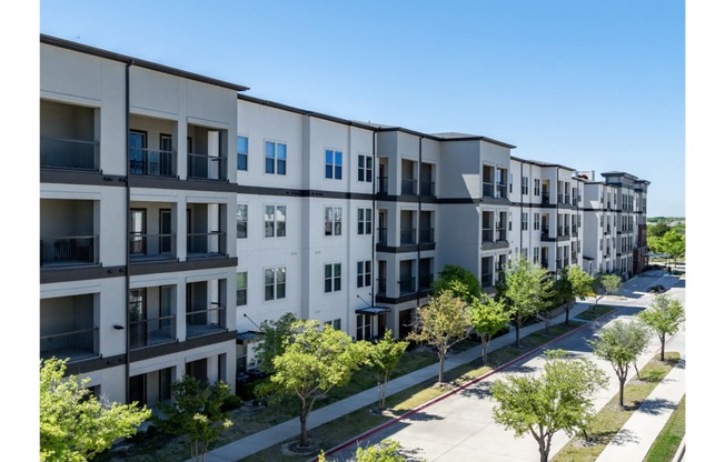 exterior view of Berkshire Spring Creek apartments