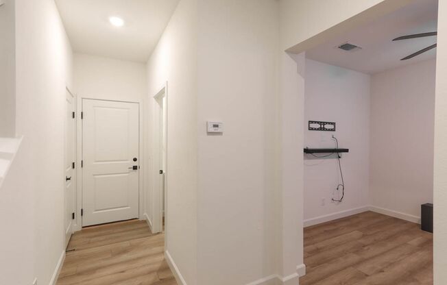 3 beds, 3.5 baths, $2,650
