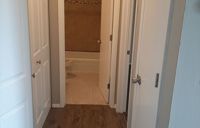 1 bed, 1 bath, 600 sqft, $1,200, Unit 1053303