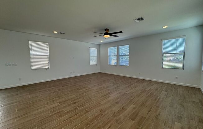 BRAND NEW HOME IN UNION PARK AT NORTERRA IN PHOENIX